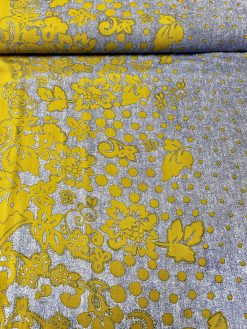 Skräddarsydda tyger för dina drömklänningar.