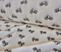 Skräddarsydda tyger för unika klänningar som passar din stil.